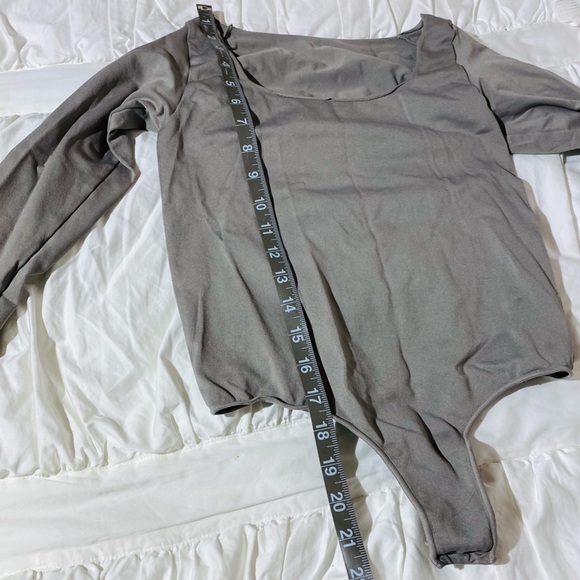 Skims Essential Scoop Neck Longsleeve Bodysuit Smoke Grey Neutral Large L/XL - Picture 6 of 11
